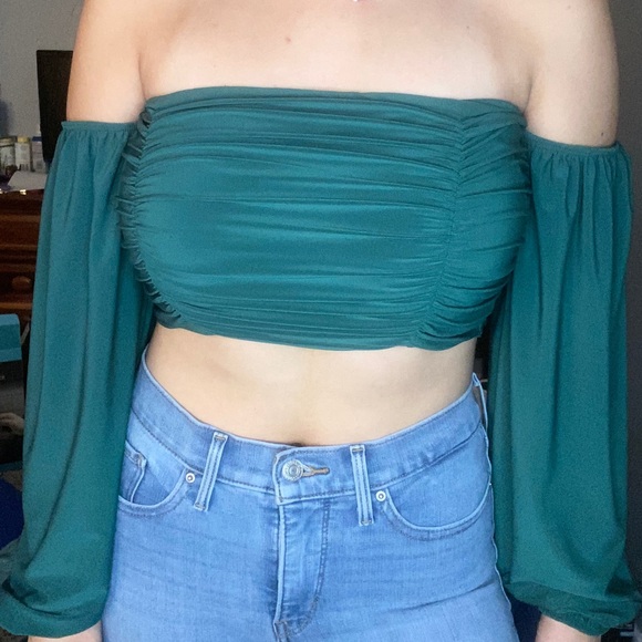 Crop top - Picture 2 of 2
